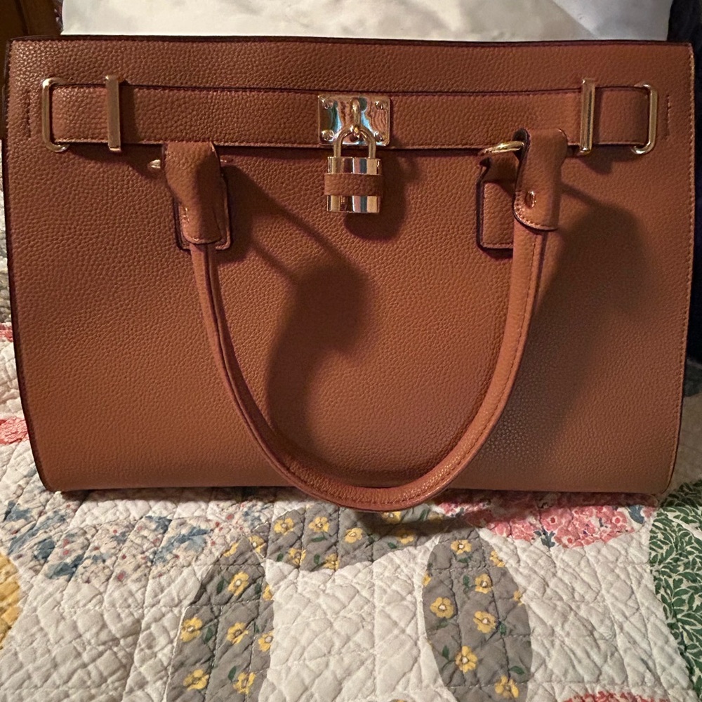 Elegant Tan Satchel Bag